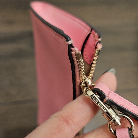 Kate Spade ♠️ Pink Wristlet Clutch - Picture 6 of 10